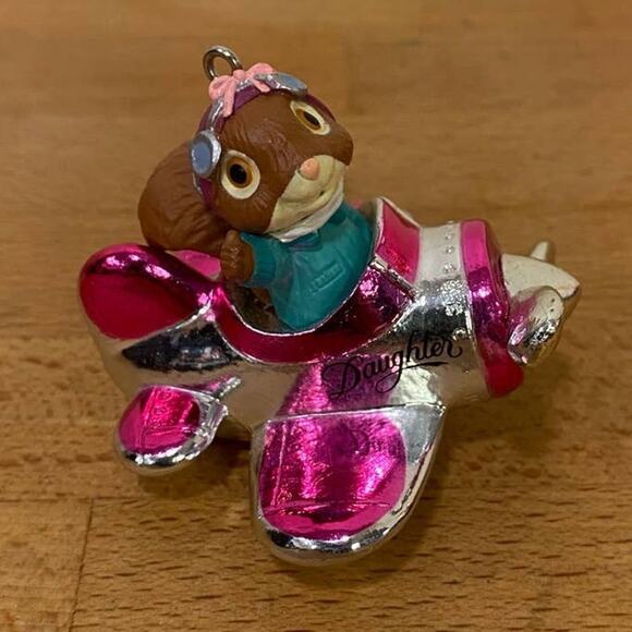 1992 Hallmark Daugther Ornament Chipmunk on a Airplane - Picture 3 of 8
